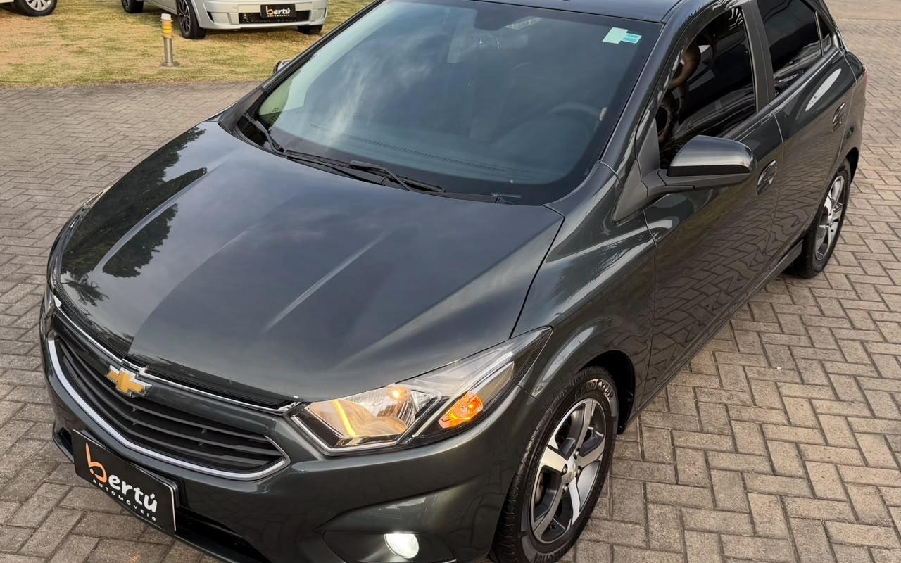 Chevrolet Onix 2017 Cinza — foto 1 de 3