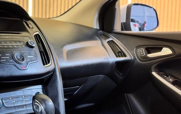 imagem-https://www.socarrao.com.br/sc-vehicle-images-prod/4411606/1792591272854-8530276_14_B_318659dcab.jpeg