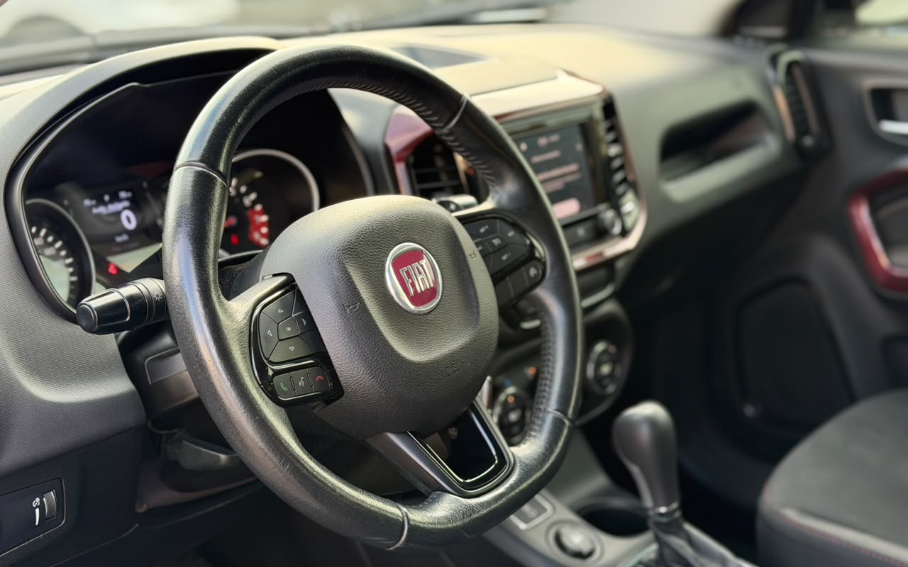 imagem-https://www.socarrao.com.br/sc-vehicle-images-prod/4411633/1792591502455-V2hhdHNBcHAgSW1hZ2UgMjAyNi0xMC0yMSBhdCAwOS41Ny4yNy5qcGVn.jpeg
