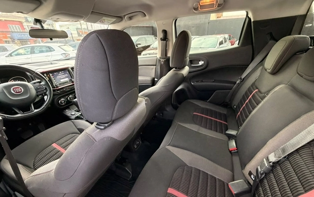 imagem-https://www.socarrao.com.br/sc-vehicle-images-prod/4411633/1792591503059-V2hhdHNBcHAgSW1hZ2UgMjAyNi0xMC0yMSBhdCAwOS41Ny4yNyAoMikuanBlZw.jpeg