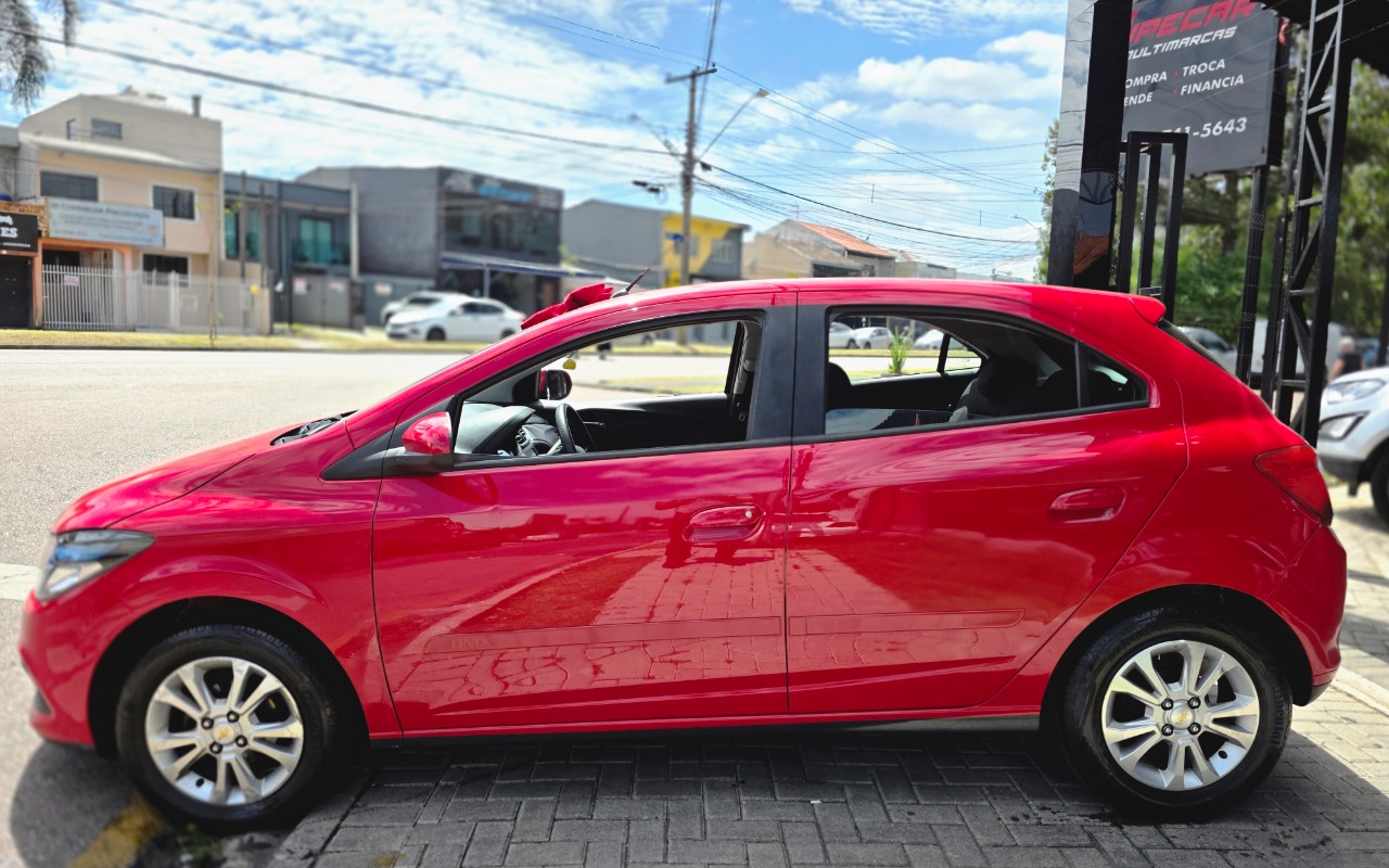 imagem-https://www.socarrao.com.br/sc-vehicle-images-prod/4411664/1792592102048-MjAyNjEwMjFfMTAyMDU2LmpwZw.jpg