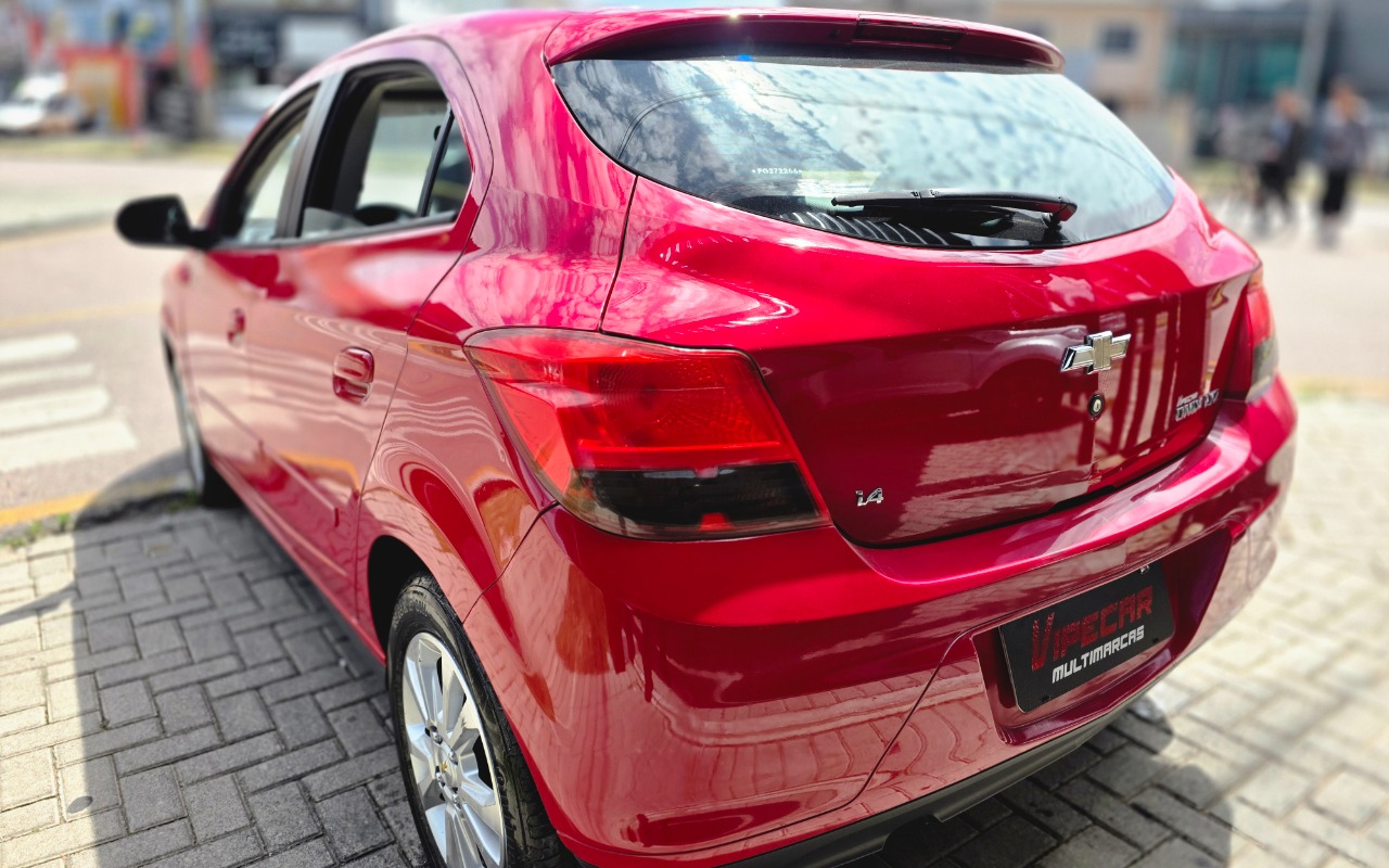 imagem-https://www.socarrao.com.br/sc-vehicle-images-prod/4411664/1792592102206-MjAyNjEwMjFfMTAyMTA1LmpwZw.jpg