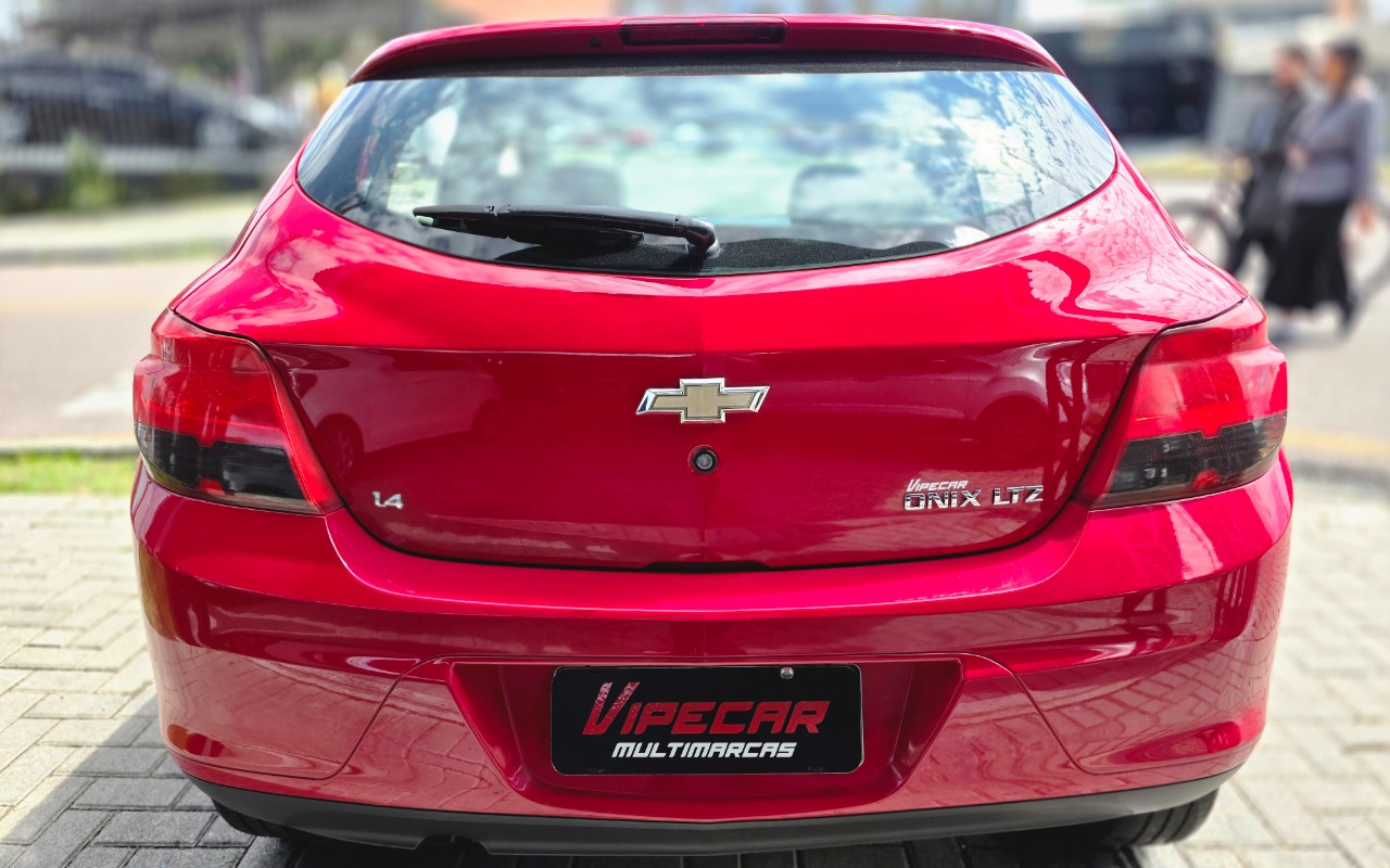 imagem-https://www.socarrao.com.br/sc-vehicle-images-prod/4411664/1792592103074-MjAyNjEwMjFfMTAyMTEyLmpwZw.jpg