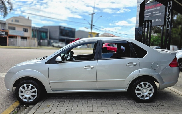 imagem-https://www.socarrao.com.br/sc-vehicle-images-prod/4411671/1792592068439-MjAyNjEwMjFfMTAwMzI3LmpwZw.jpg