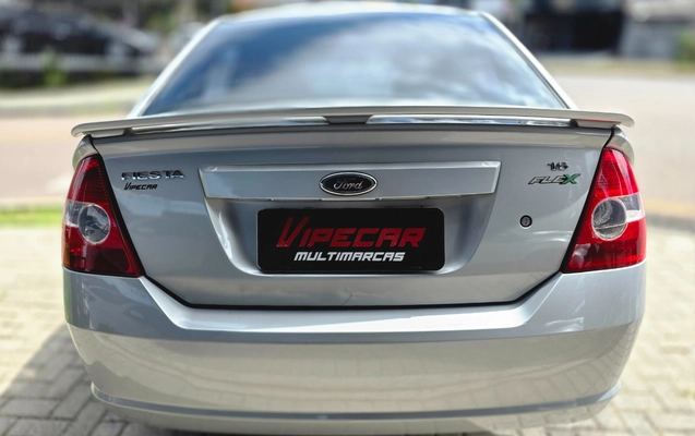 imagem-https://www.socarrao.com.br/sc-vehicle-images-prod/4411671/1792592068608-MjAyNjEwMjFfMTAwMzQyLmpwZw.jpg