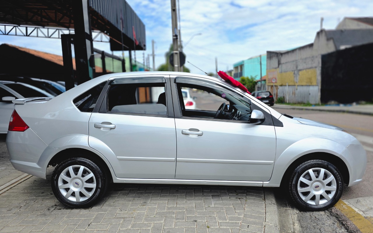 imagem-https://www.socarrao.com.br/sc-vehicle-images-prod/4411671/1792592068802-MjAyNjEwMjFfMTAwMzU3LmpwZw.jpg