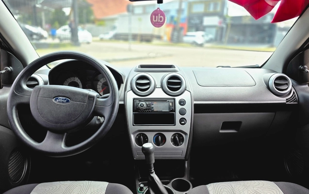 imagem-https://www.socarrao.com.br/sc-vehicle-images-prod/4411671/1792592069088-MjAyNjEwMjFfMTAwNTAyLmpwZw.jpg