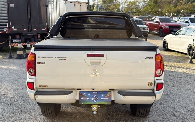 imagem-https://www.socarrao.com.br/sc-vehicle-images-prod/4411706/1792592144226-9da4e775-b6fa-4a0f-82ef-2cef1af370f0.jpg