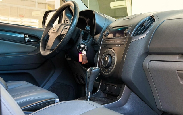 imagem-https://www.socarrao.com.br/sc-vehicle-images-prod/4411776/1792592429881-6cb9b8acdc1948ee9392188b7311f5ff_1792592398594.jpg