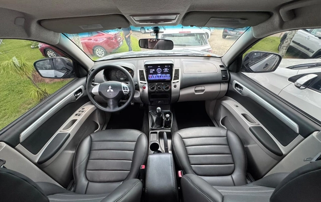 imagem-https://www.socarrao.com.br/sc-vehicle-images-prod/4411792/1792592546832-V2hhdHNBcHAgSW1hZ2UgMjAyNi0xMC0yMSBhdCAxMS4xMC4wMiAyMy5qcGVn.jpeg