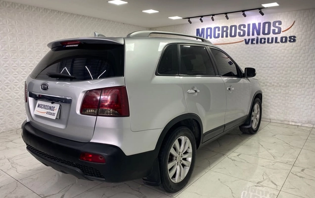 imagem-https://www.socarrao.com.br/sc-vehicle-images-prod/4411836/1792592833205-Zm90by0wNC5qcGc.jpg