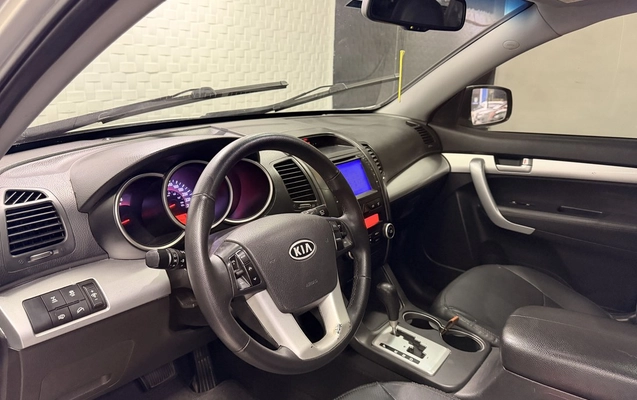 imagem-https://www.socarrao.com.br/sc-vehicle-images-prod/4411836/1792592833562-Zm90by0wNy5qcGc.jpg