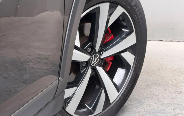 imagem-https://www.socarrao.com.br/sc-vehicle-images-prod/4411851/1792592930621-c605ecf14b6d4288aab7e09e283dc1af_1792592906209.jpg