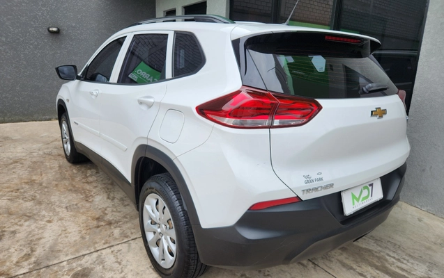 imagem-https://www.socarrao.com.br/sc-vehicle-images-prod/4411902/1792593205080-MjAyNjA5MzBfMTAyNTMyLmpwZw.jpg