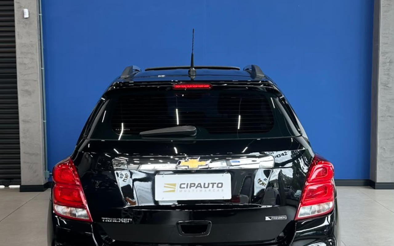 imagem-https://www.socarrao.com.br/sc-vehicle-images-prod/4411909/1792593268381-MzU0NzE1NzAtOTg1ZS00MzExLWEyYWYtZThmNDhlYWE3OTVmLmpwZw.jpg