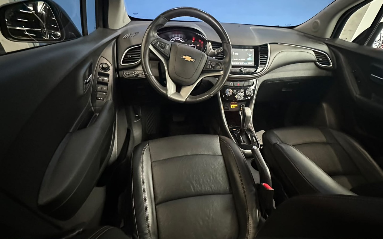 imagem-https://www.socarrao.com.br/sc-vehicle-images-prod/4411909/1792593268660-OTVmMTA5NDEtMWNlZC00ZjY3LWEyYmYtZWYzZGZmZThlYjA4LmpwZw.jpg