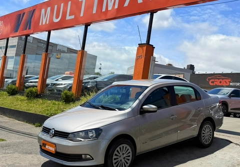 Volkswagen Voyage 2014 Prata — foto 1 de 3