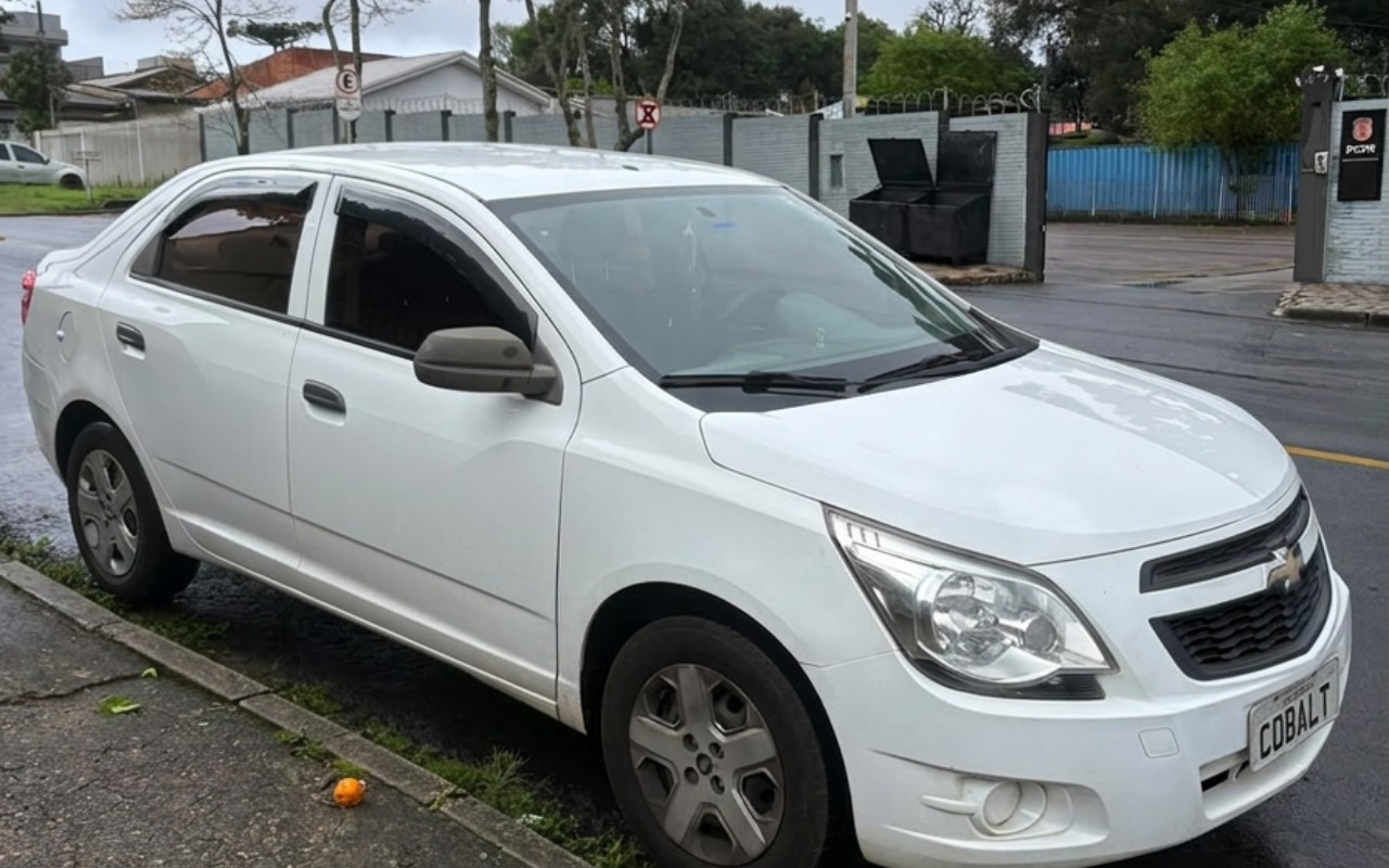Chevrolet Cobalt 2015 Branco — foto 1 de 3