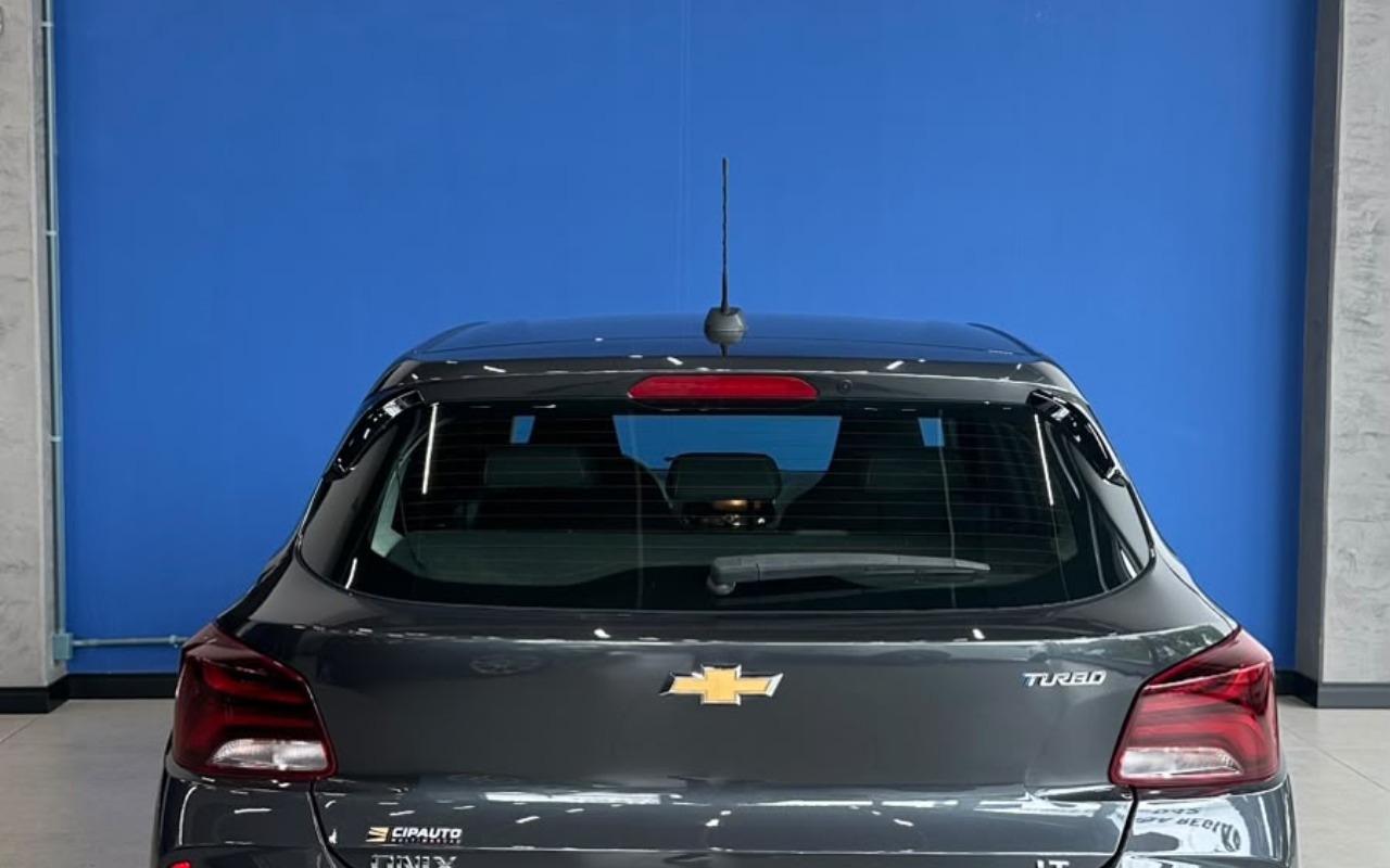 imagem-https://www.socarrao.com.br/sc-vehicle-images-prod/4412026/1792593955148-MmRiMjE3N2QtYzhjMi00ODQ3LWFmNTEtMjIzNTExMTZlZDFmLmpwZw.jpg