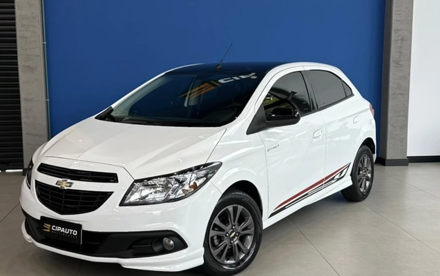 imagem-https://www.socarrao.com.br/sc-vehicle-images-prod/4412102/1792594514499-YmFmLmpwZw.jpg