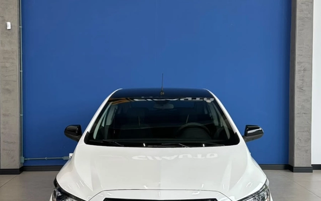 imagem-https://www.socarrao.com.br/sc-vehicle-images-prod/4412102/1792594514600-YTJjOWVjZTQtZjg0OS00Nzg0LTllZjMtZDIyNTM3YjYzZDRjLmpwZw.jpg