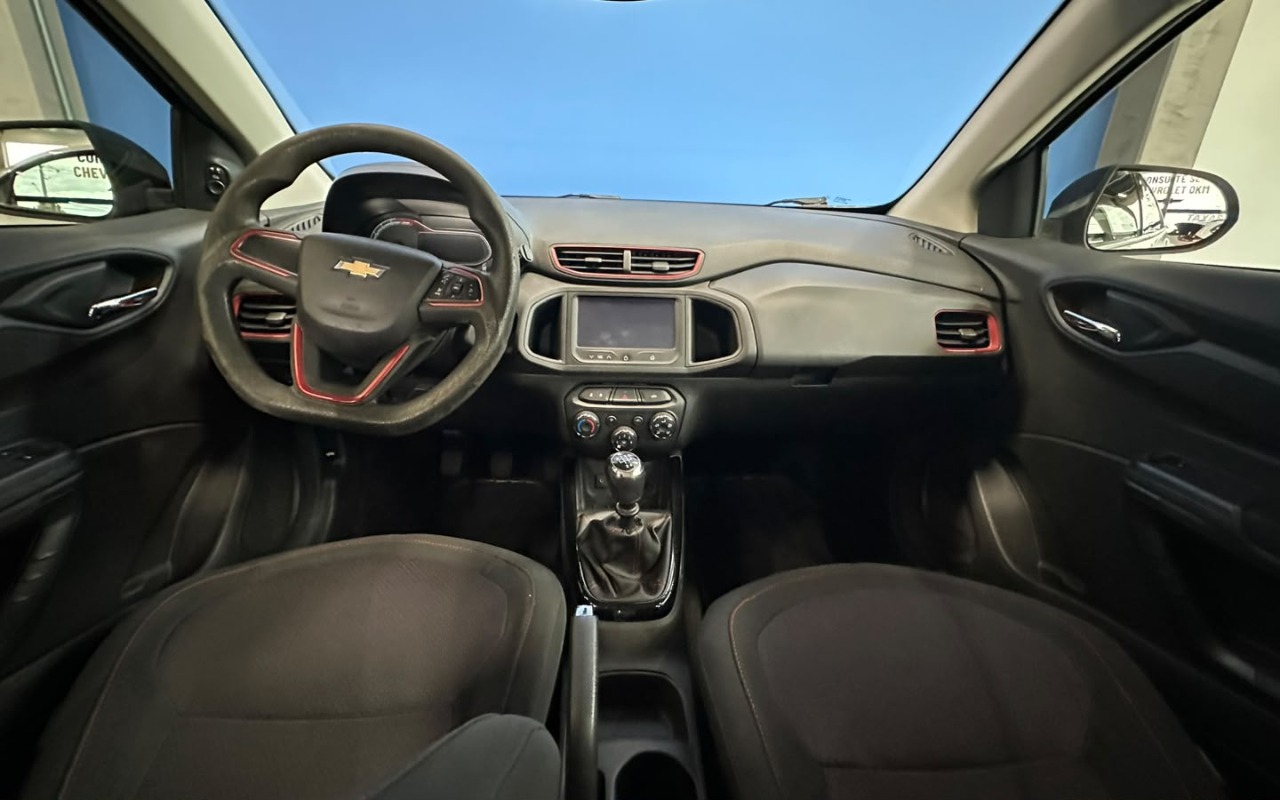imagem-https://www.socarrao.com.br/sc-vehicle-images-prod/4412102/1792594514729-NjVjYTg3MDUtZDZjNC00N2Q2LWE3YjYtMTk4ODk4NjRhYmUyLmpwZw.jpg