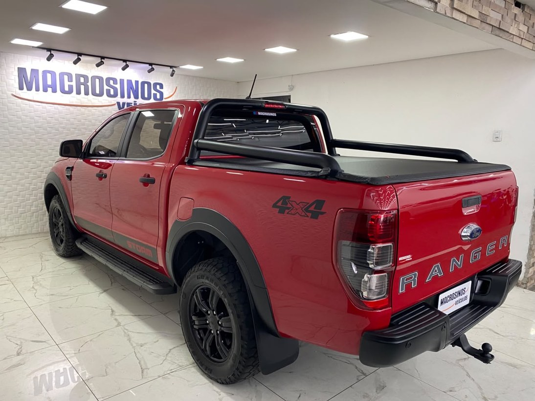 imagem-https://www.socarrao.com.br/sc-vehicle-images-prod/4412111/1792594581238-Zm90by0wMy5qcGc.jpg