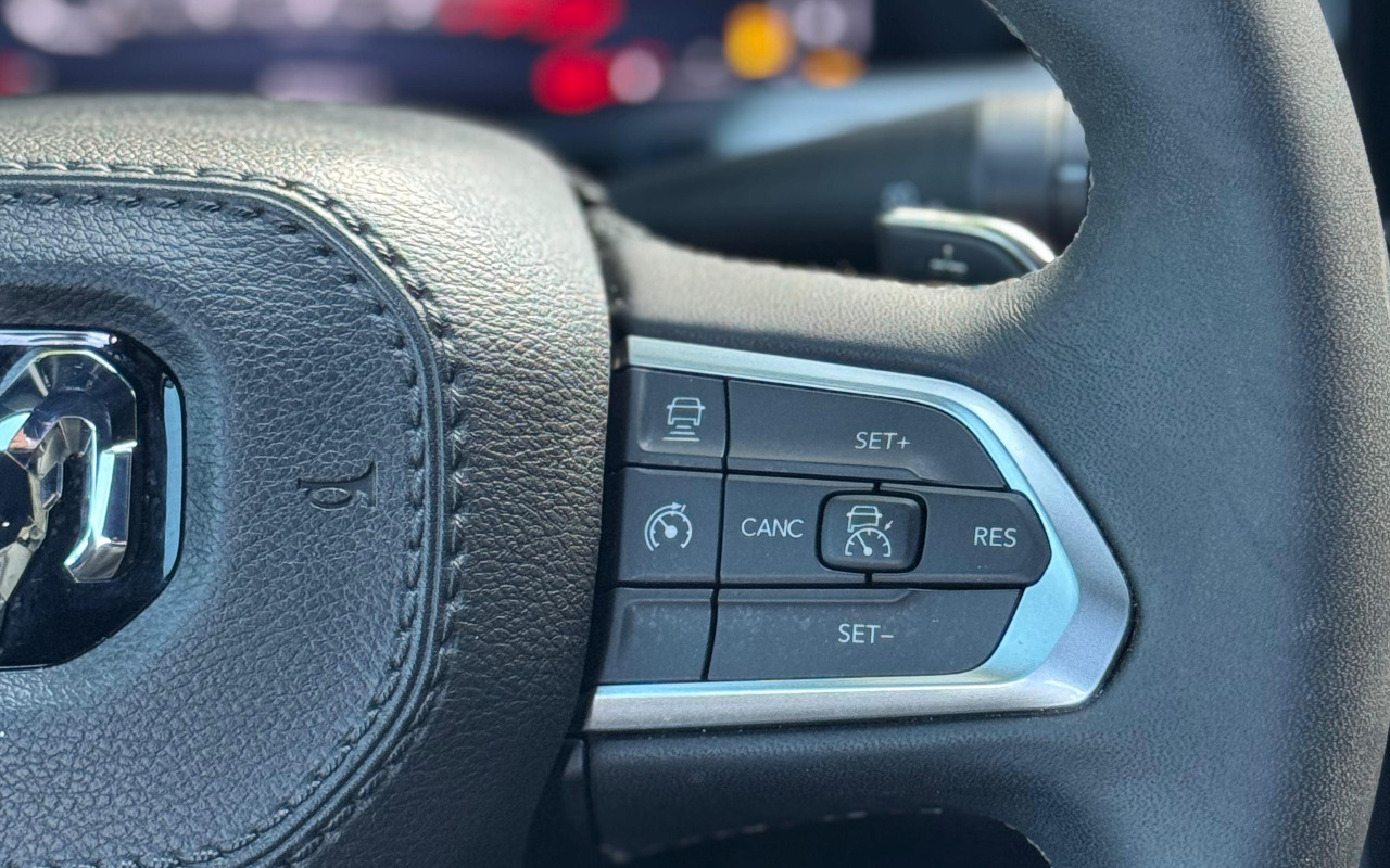 imagem-https://www.socarrao.com.br/sc-vehicle-images-prod/4412112/1792594572113-SW1hZ2VtIGRvIFdoYXRzQXBwIGRlIDIwMjUtMDktMjUgw6AocykgMDguMjUuMjZfNzY0NWQ1NjYuanBn.jpg