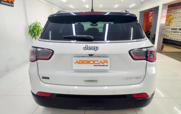imagem-https://www.socarrao.com.br/sc-vehicle-images-prod/4412269/1792604753231-8583018_19_B_0ba4403fc4.jpeg