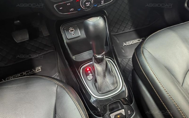 imagem-https://www.socarrao.com.br/sc-vehicle-images-prod/4412269/1792604753251-8583018_5_B_1141c40263.jpeg