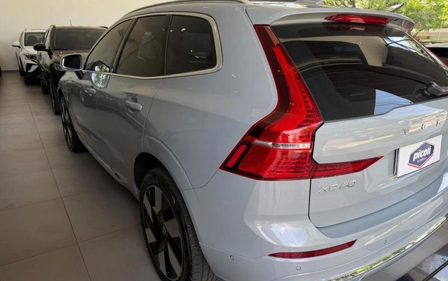 imagem-https://www.socarrao.com.br/sc-vehicle-images-prod/4412320/1792596070437-8591408_2_B_664b2eef06.jpeg