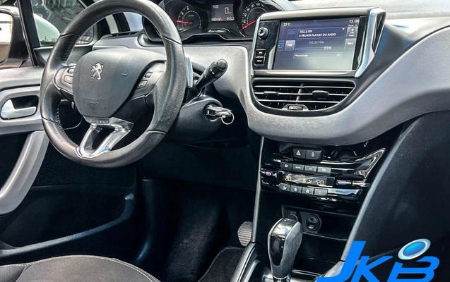 imagem-https://www.socarrao.com.br/sc-vehicle-images-prod/4412390/1792596706694-ZEAktmVWQbJ54gCIJqn6fqGsurcVi8Vk.jpg