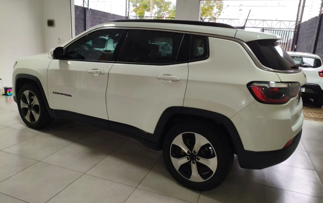imagem-https://www.socarrao.com.br/sc-vehicle-images-prod/4412407/1792596766522-gb-6dbed6f.jpeg
