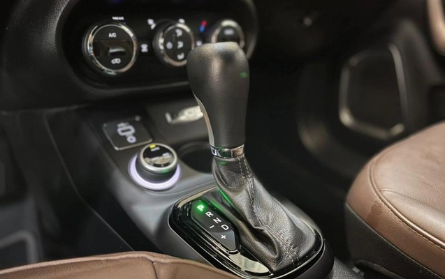 imagem-https://www.socarrao.com.br/sc-vehicle-images-prod/4412452/1792778777387-8591848_6_B_db13adeced.jpeg