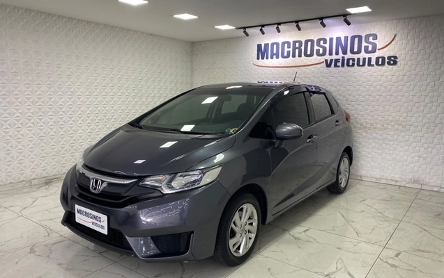 imagem-https://www.socarrao.com.br/sc-vehicle-images-prod/4412477/1792597379855-Zm90by0wMi5qcGc.jpg
