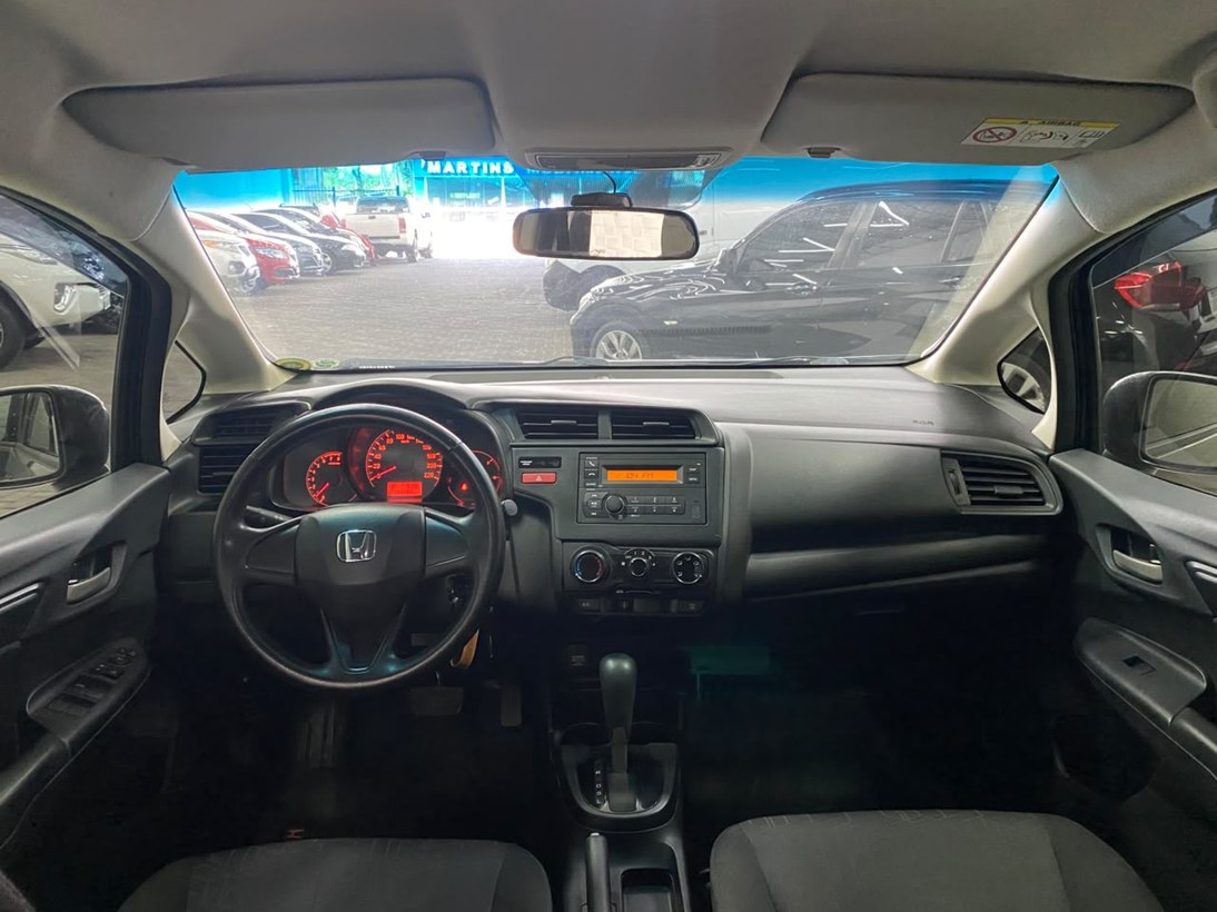 imagem-https://www.socarrao.com.br/sc-vehicle-images-prod/4412477/1792597380222-Zm90by0wNy5qcGc.jpg