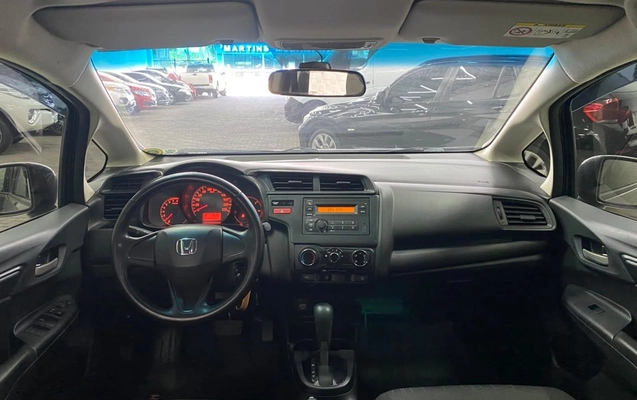imagem-https://www.socarrao.com.br/sc-vehicle-images-prod/4412477/1792597380222-Zm90by0wNy5qcGc.jpg