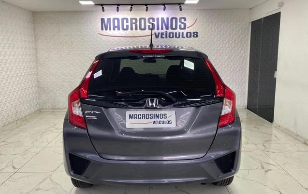 imagem-https://www.socarrao.com.br/sc-vehicle-images-prod/4412477/1792597380431-Zm90by0xMC5qcGc.jpg