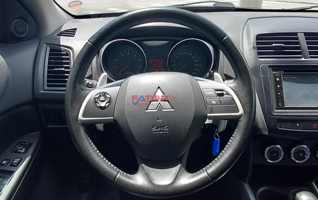 imagem-https://www.socarrao.com.br/sc-vehicle-images-prod/4412554/1792597956128-f4d9d1995acb446fb9c6b984cf32024d_1792006202924.jpg