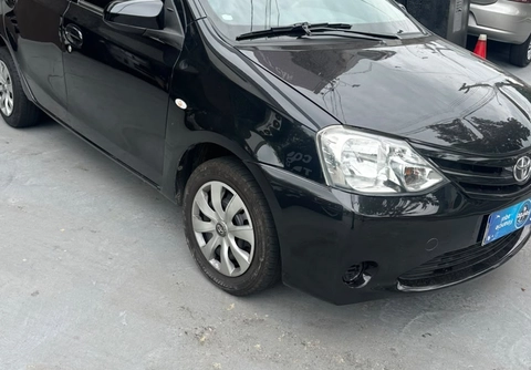 Toyota Etios 2014 Preto — foto 1 de 3