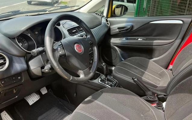 imagem-https://www.socarrao.com.br/sc-vehicle-images-prod/4412654/1792598613380-8591914_14_B_b6c4c2b0df.jpeg