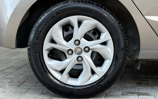 imagem-https://www.socarrao.com.br/sc-vehicle-images-prod/4412714/1792599120949-003_0043f556b6f1ab15fe4c7bc59db554c6.jpg