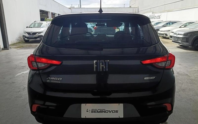 imagem-https://www.socarrao.com.br/sc-vehicle-images-prod/4412744/1792599287436-8577376_2_B_49437edd2e.jpeg