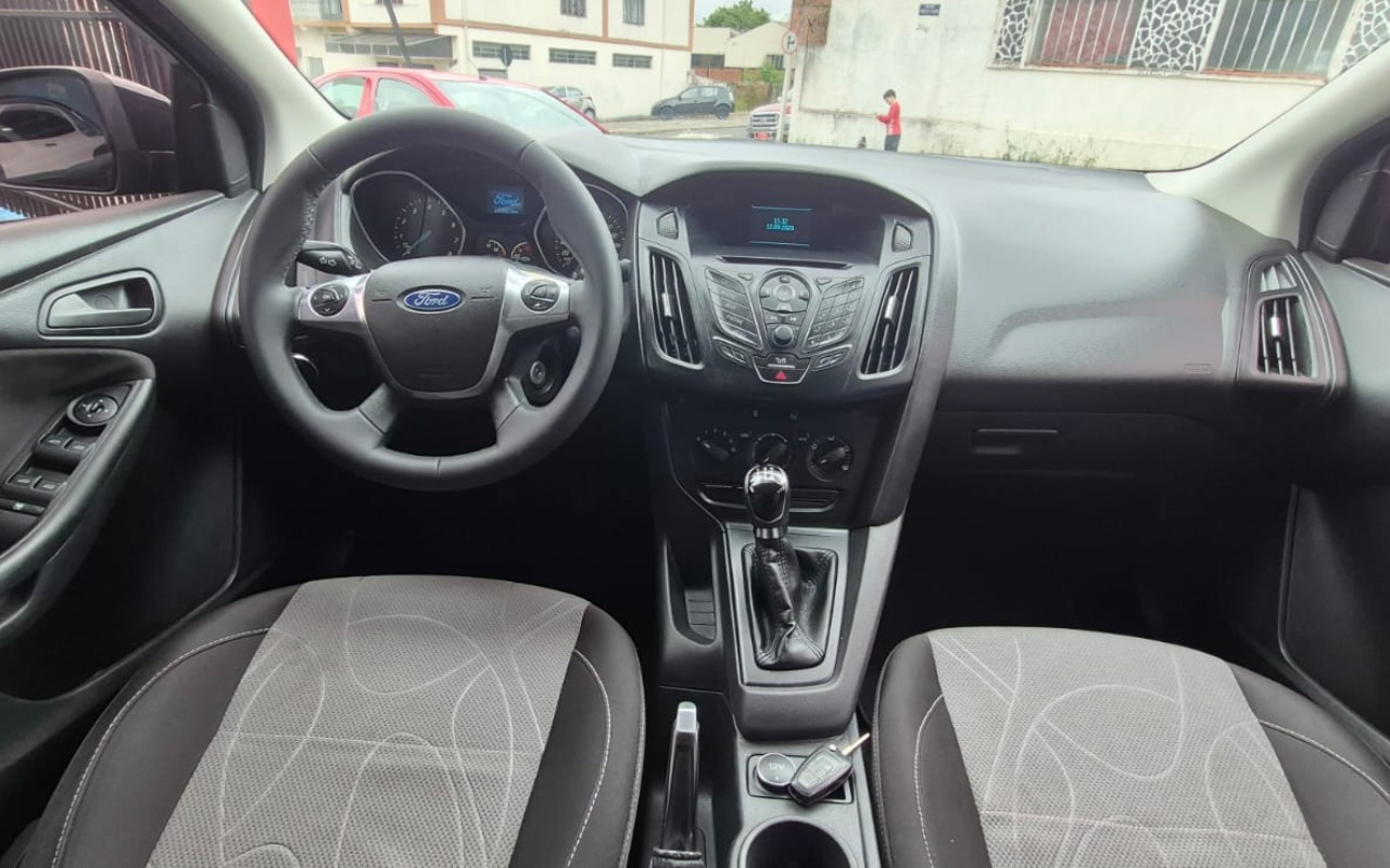 imagem-https://www.socarrao.com.br/sc-vehicle-images-prod/4412831/1792599772537-V2hhdHNBcHAgSW1hZ2UgMjAyNi0xMC0yMCBhdCAyMC40NS40OCAoMykuanBlZw.jpeg