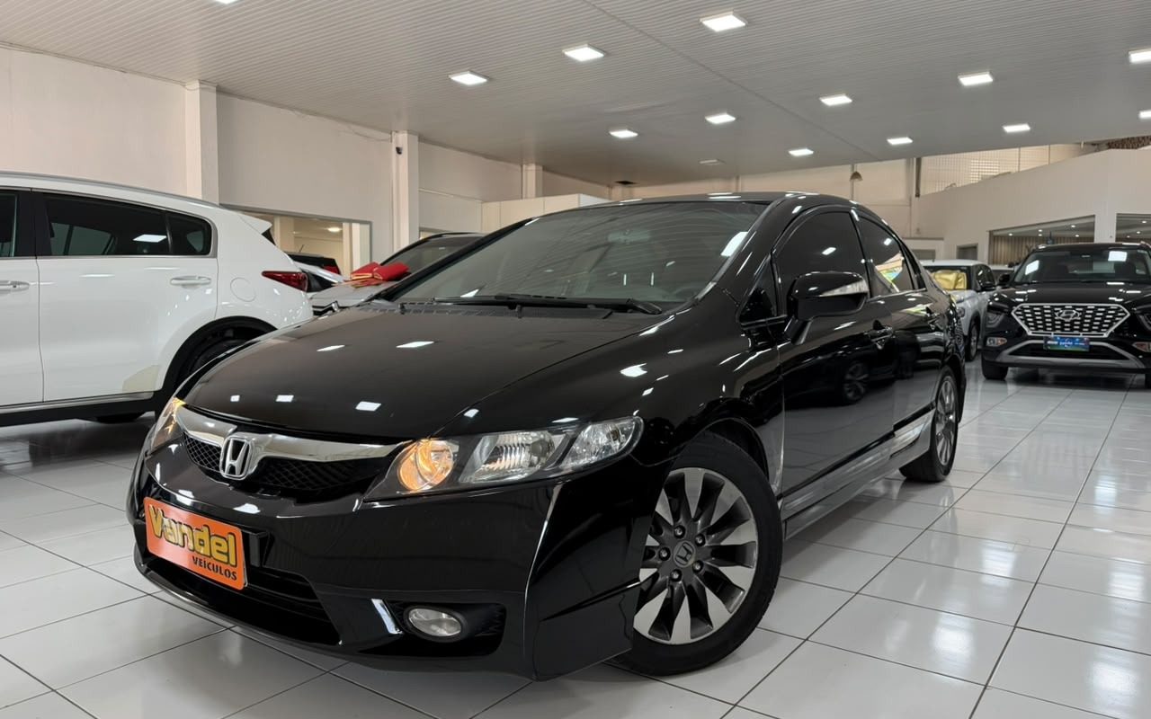 Honda Civic 2010 Preto — foto 1 de 3