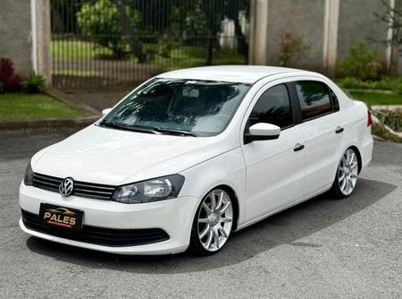 Volkswagen Voyage 1.0 Flex 12V 4p 2014 Branco — foto 1 de 3