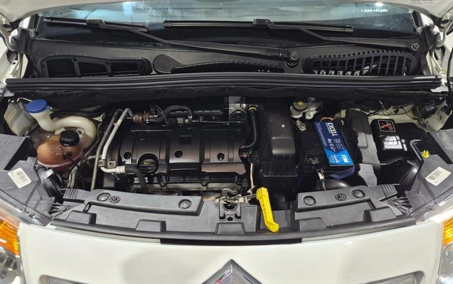 imagem-https://www.socarrao.com.br/sc-vehicle-images-prod/4412960/1792600589048-8491761_14_B_98ce5b581e.jpeg