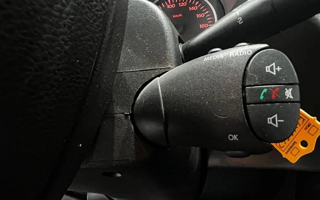 imagem-https://www.socarrao.com.br/sc-vehicle-images-prod/4412985/1792603418580-8588099_13_B_e5bf65c4d2.jpeg