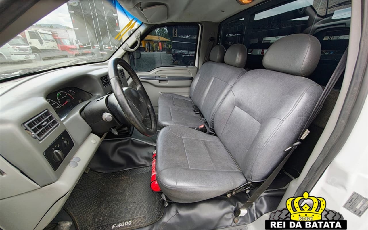 imagem-https://www.socarrao.com.br/sc-vehicle-images-prod/4413026/1792600982979-MDcuanBn.jpg
