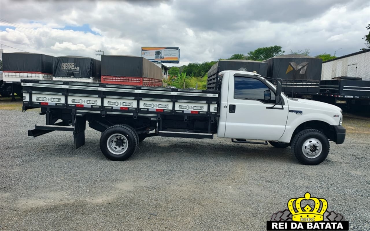 imagem-https://www.socarrao.com.br/sc-vehicle-images-prod/4413026/1792600983424-MTIuanBn.jpg